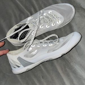 Varsity ascend  cheer shoes 7.5 NEW